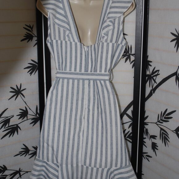 🌞👗Cute and Comfy SHE + SKY Blue and White Stripe Chambray Dress🌞👗 - Picture 12 of 14